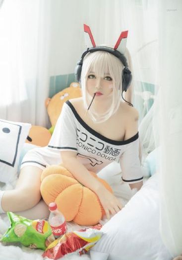欧美挤b裤图_4K手机免费观看完整