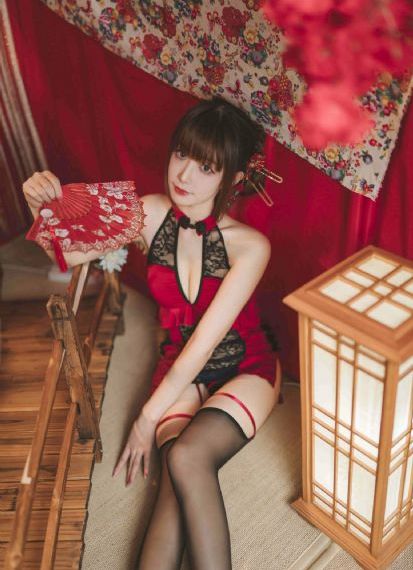 美女虐男奴_国产在线视频
