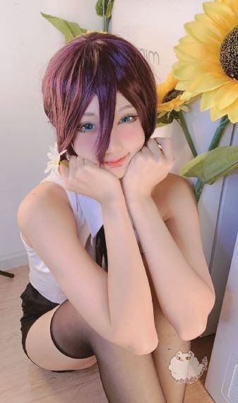 欧美高级感女生头像_高清国产国语三级