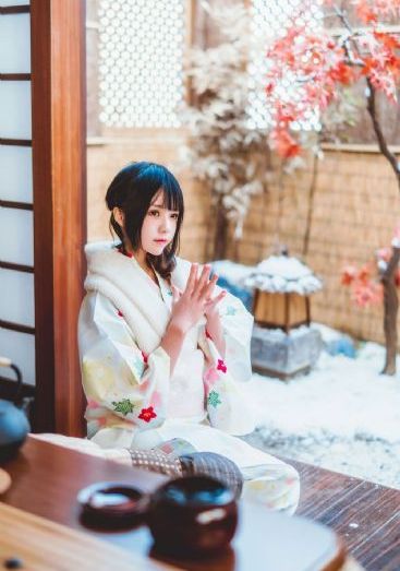 高清hd欧美翘臀美女_日本成人在线