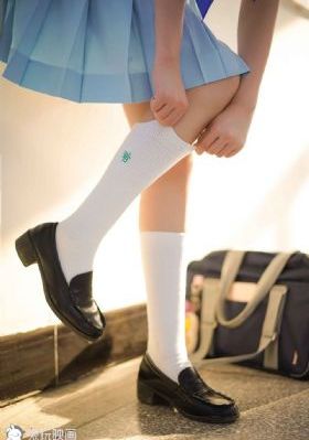 欧美美女直播相亲_欧美电影在线