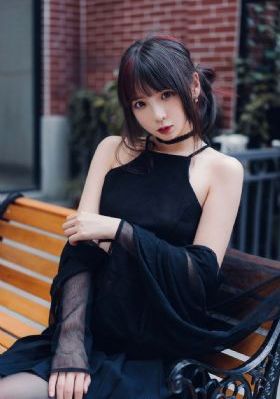 欧美黑人模特图片大全_剧情片高清视频观看